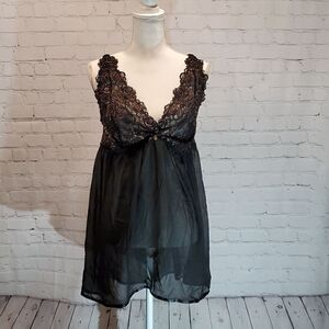 Cacique seriously sexy NWT 2 piece chemise
